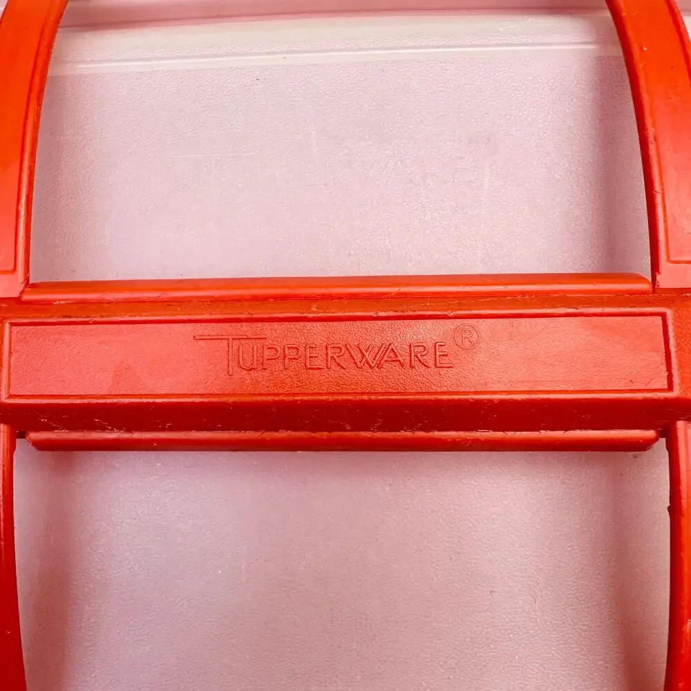 VTG Tupperware Pak N Carry Lunch Box with Carrying Handle Red White Rectangular